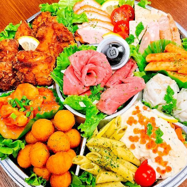 リーズナブルながらも国産ローストビーフやサーモン使ったオードブル